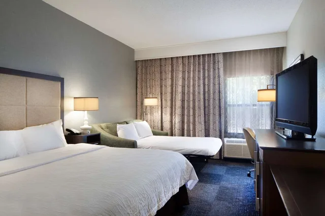 Study, King Bed, Sofa، Hampton Inn Lawrenceville 2/5