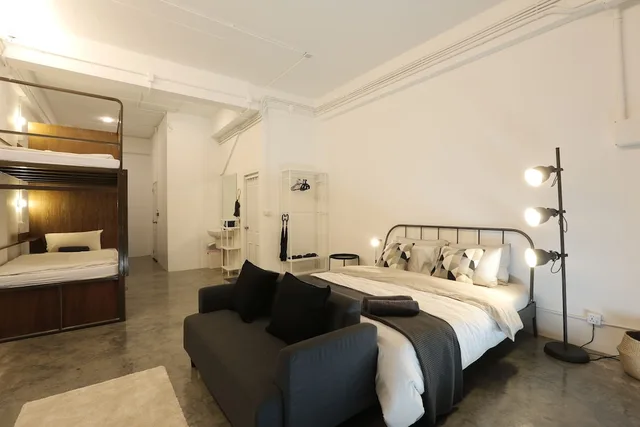 غرفة رباعية بسرير كينج وسرير بطابقين، Loft Series 2/6