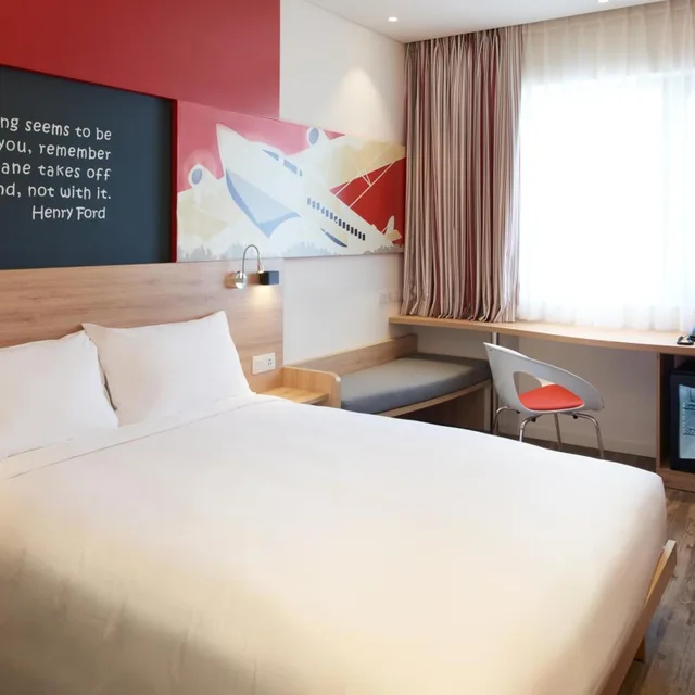 غرفة عائلية، Ibis Saigon Airport 2/8