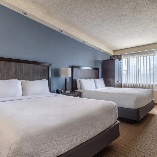 Room, 2 Queen Beds, 1.5 Bathrooms، Inn on Prince Hotel and Conference Centre Truro 2/7