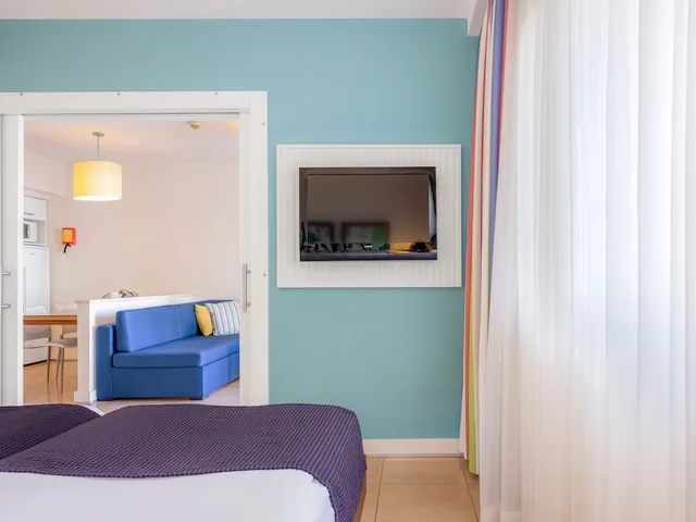 جناح بسريرين منفصلين مع أريكة، Barut B Suites 7/10