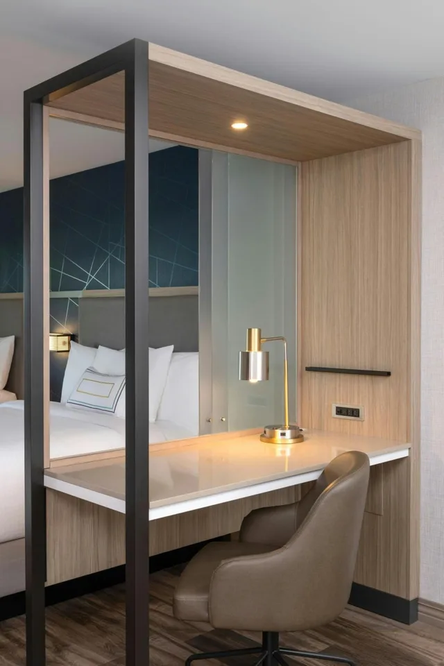 جناح استوديو بسرير كينج بإطلالة على البحر مع سرير سحّاب إضافي مع أريكة، SpringHill Suites by Marriott San Diego Carlsbad 6/6