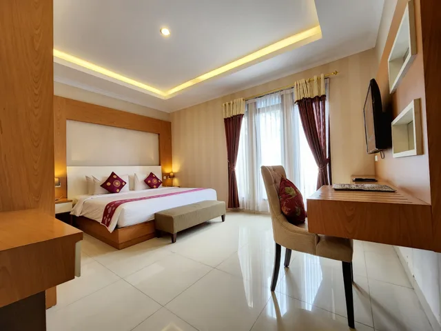Private, 5 Bedrooms, Villa, 3 King Beds, Queen Bed, Hot Tub، Grand Sunshine Resort and Convention 4/10