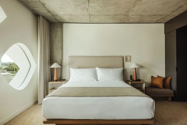 Aspen, King Bed، Populus Hotel 1/3