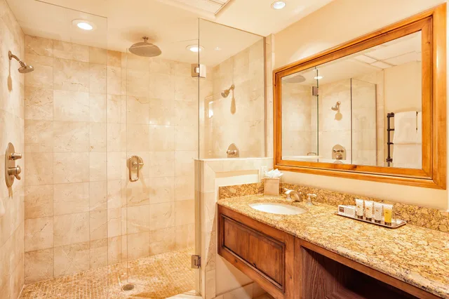 Tower, Premium, King Bed, Mountain View، Tivoli Lodge 2/3