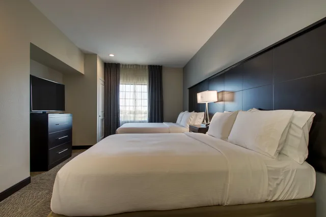 جناح بسرير كوين لذوي الإعاقة، Staybridge Suites Plano the Colony 1/1