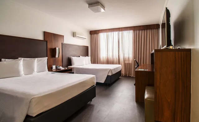 غرفة ديلوكس بسريرين مزدوجين، Hotel Deville Business Maringa 1/10