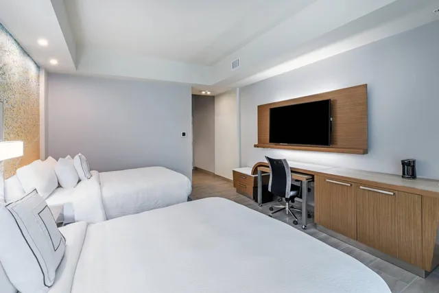 Room, 2 Queen Beds, Balcony, Courtyard by Marriott South Padre Island 4/7