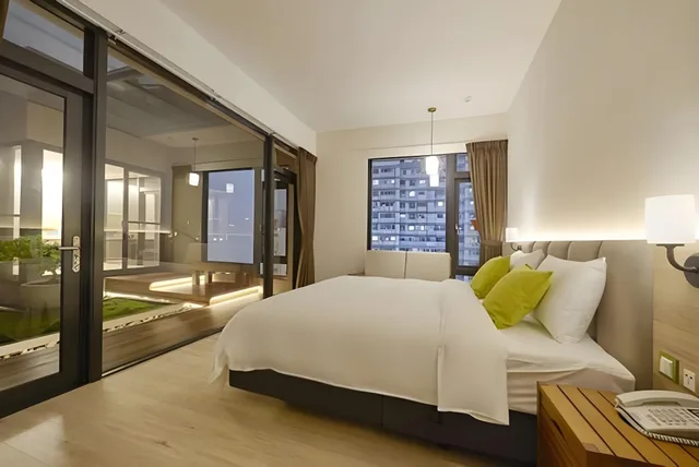 2 Bedrooms, Grand, Single Bed, Courtyard View, Garden Area، Z Hotel 1/3