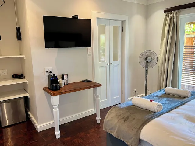 Room, Double Bed, Terrace, Goblin S Mead 3/10