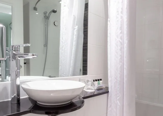 غرفة تُحدَّد عند الوصول، Holiday Inn Glasgow City Centre Theatreland, an IHG Hotel 4/5