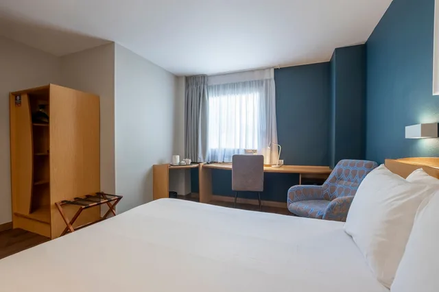 غرفة بسرير مزدوج لذوي الإعاقة، Travelodge Alicante Puerto 7/10