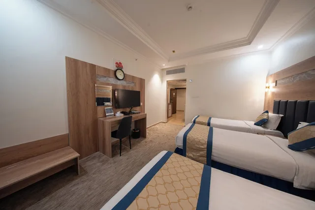 Family Suite, 1 Double and 3 Single Beds، Abraj Almarzam Hotel 4/8
