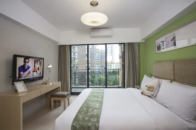 غرفة تنفيذية بسرير كينج بغرفة نوم واحدة، Citadines Zhuankou Wuhan 1/3