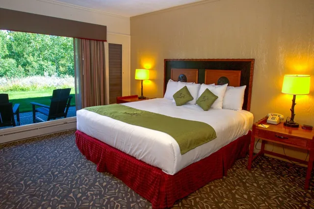 كوخ بسرير كينج بشرفة لذوي الإعاقة، Jackson Lake Lodge 1/4