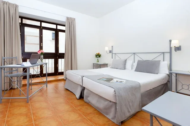 غرفة كلاسيكية مفردة بسريرين منفصلين، Sercotel Toledo Imperial 3/8