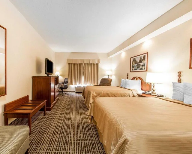 غرفة بسريرين مزدوجين للمدخنين، Quality Inn Oak Ridge - Knoxville West 1/7