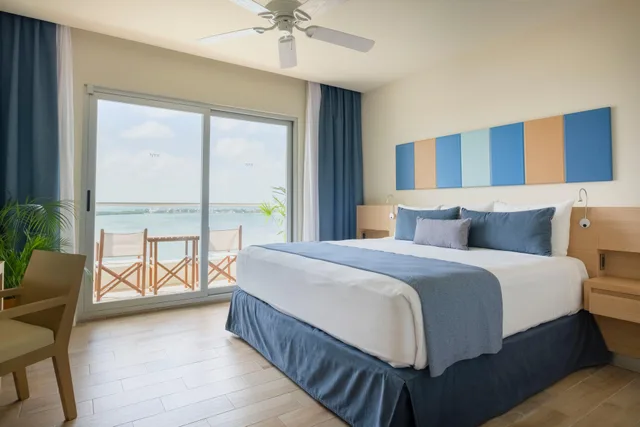غرفة تنفيذية بإطلالة على البحيرة، Hotel NYX Cancun 1/6