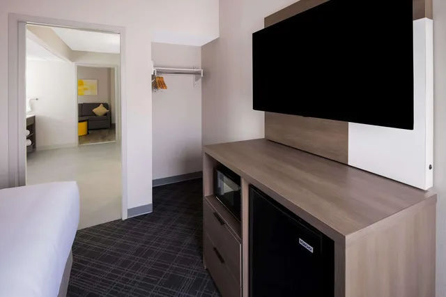 غرفة بسرير كينج، Comfort Inn and Suites Fishers Indianapolis 6/6