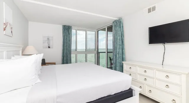 2 Bedrooms, Condo, Premium, 2 Double Beds, King Bed, Bay View, Sofa, Balcony، Bay Club Resort 2/5