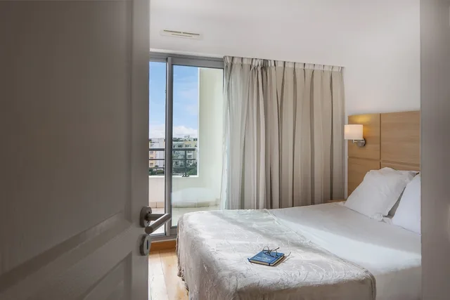 1 Bedroom, Superior, Apartment, Double Bed, Sea View, Sofa, Nemea Le Lido Cagnes sur Mer 2/8