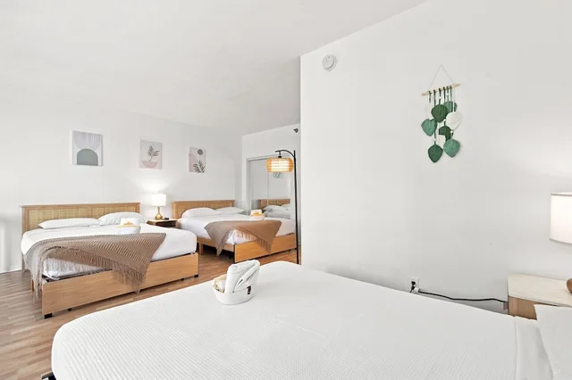 لوفت بسريرين كوين، Girasole Apartments 5/10