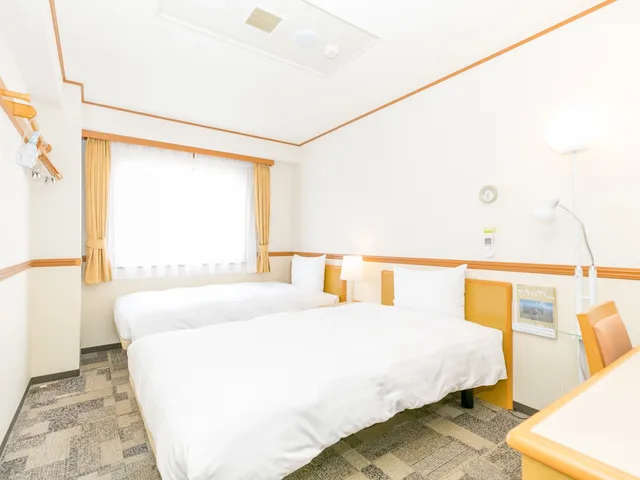 غرفة قياسية بسريرين منفصلين للمدخنين، Toyoko Inn Mito Eki Minami Guchi 1/2