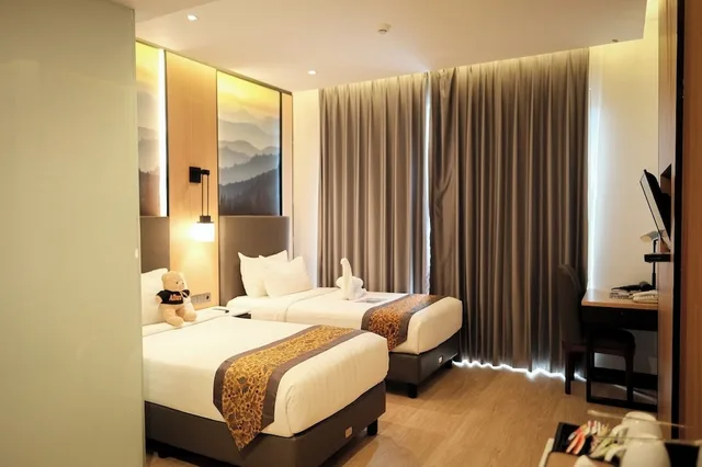 غرفة تنفيذية بسريرين منفصلين، Allura Azana Resort Tawangmangu 4/8