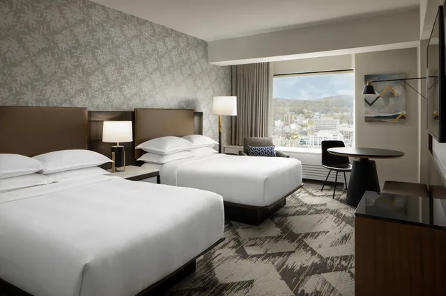 غرفة كلوب بسريرين مزدوجين، Le Centre Sheraton 2/8