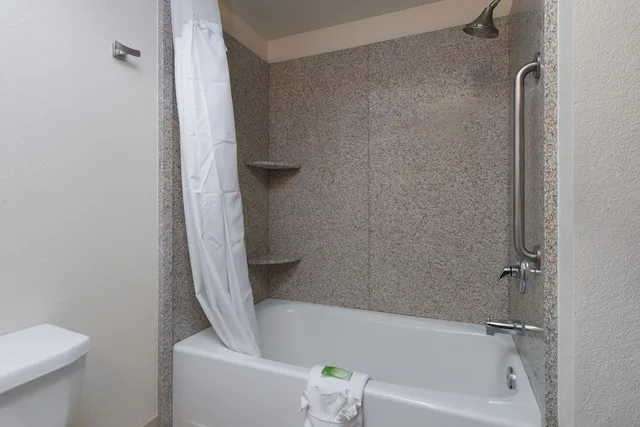 غرفة قياسية بسريرين كوين لذوي الإعاقة، Holiday Inn Express Rocklin - Galleria Area 6/9