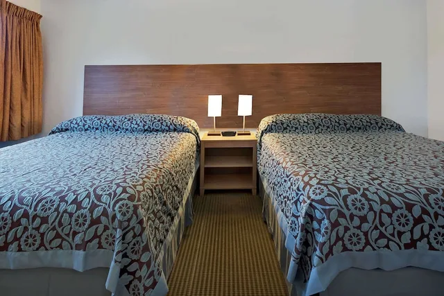 Upgrade, 2 Queen Beds, Days Inn by Wyndham Winona 8/10