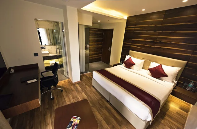 غرفة تنفيذية بسرير مزدوج، Hotel Connaught Royale 1/10