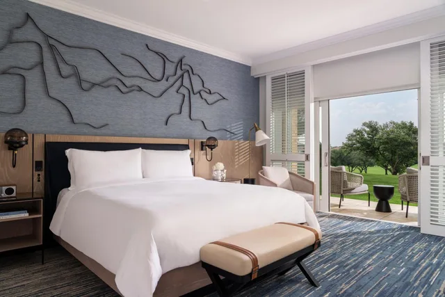 2 Bedrooms, Club, Premium, Suite, Villa, Club Lounge Access، The Ritz-Carlton Dallas, Las Colinas 1/10