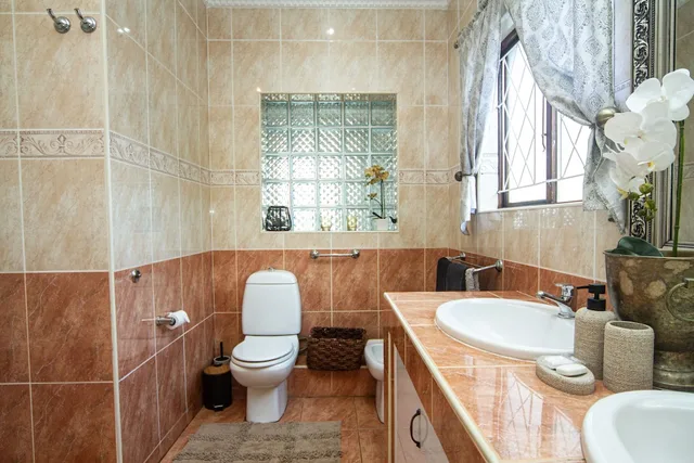 غرفة تنفيذية بسرير كينج وسريرين منفصلين بإطلالة على البحر، La Loggia B&B 3/5