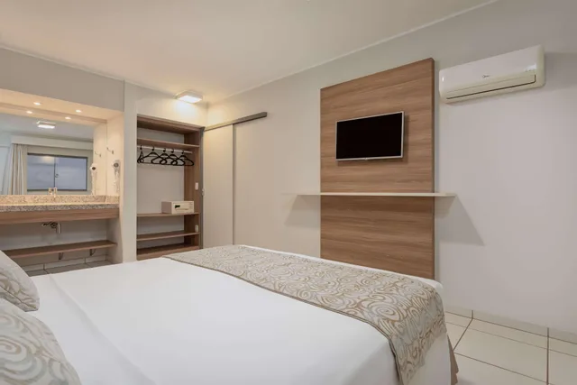 Master, Star, Suite, King Bed, Wyndham Olimpia Royal Hotel 1/1