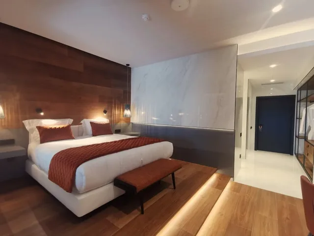 غرفة بريميوم بسرير كوين بإطلالة على المسبح، Alambique Hotel Resort and Spa 1/1