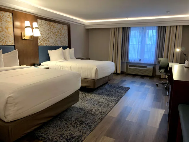 جناح بسريرين كوين، The Westfield Inn, BW Signature Collection 6/10