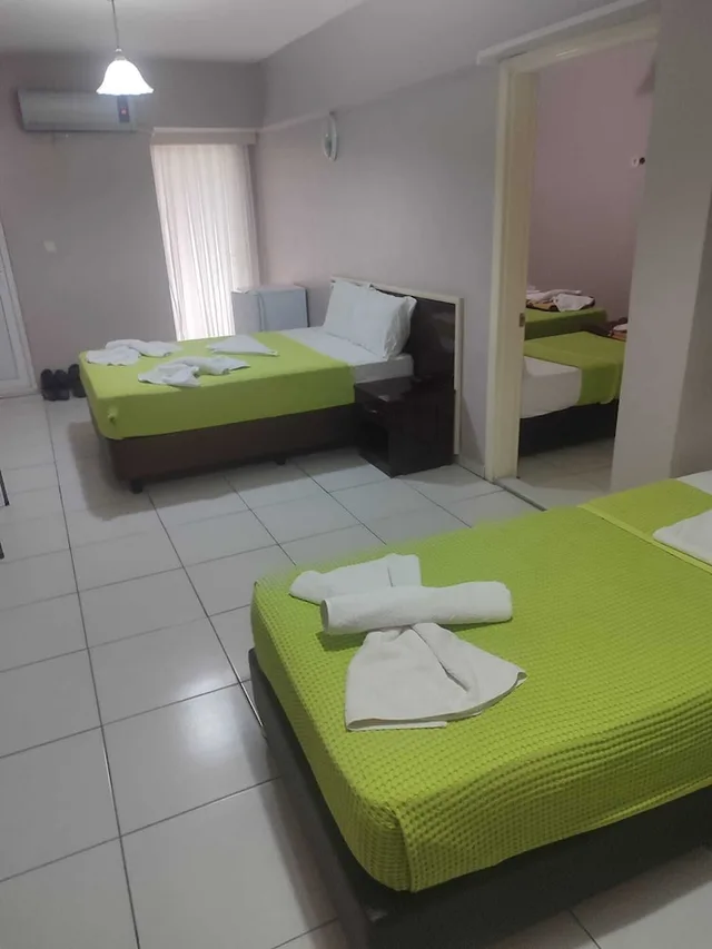 Family Suite, 1 Double and 4 Single Beds، Anatolia Hotel 1/5