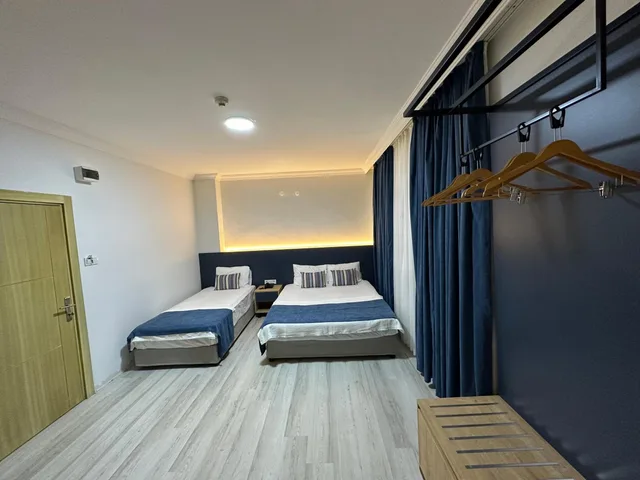 غرفة ثلاثية، Enda Lara Hotel 2/5