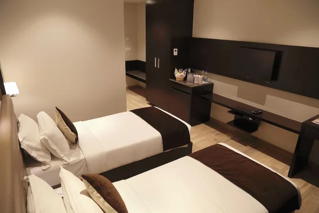 غرفة بريميير بسريرين منفصلين بغرفة نوم واحدة، Hotel Virgo Sumeru 3/4
