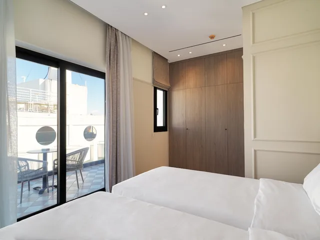 جناح رئاسي بسريرين منفصلين مع أريكة، LIV Mackenzie Beach Suites 3/10