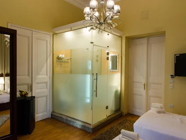 غرفة قياسية بسرير مزدوج، Grand Agor Hostel 1/1