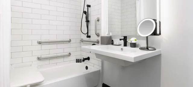 1 Bedroom, Suite, King Bed, Bay View, Accessible، The Elser Hotel and Residences Miami 3/4