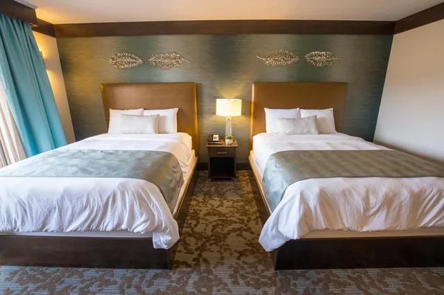 غرفة بسرير مزدوج بشرفة، Ute Mountain Casino Hotel 3/3