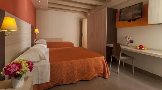 غرفة بزنس بسرير مزدوج أو سريرين منفصلين، Hotel Aurora Mare 1/2