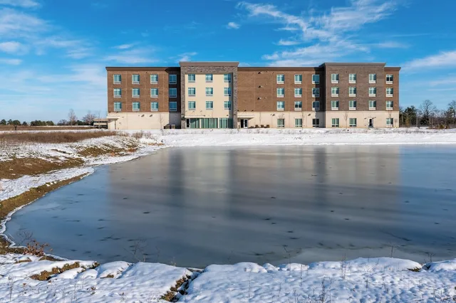 Holiday Inn Express & Suites Westfield Indianapolis by IHG، ويستفيلد 46/50