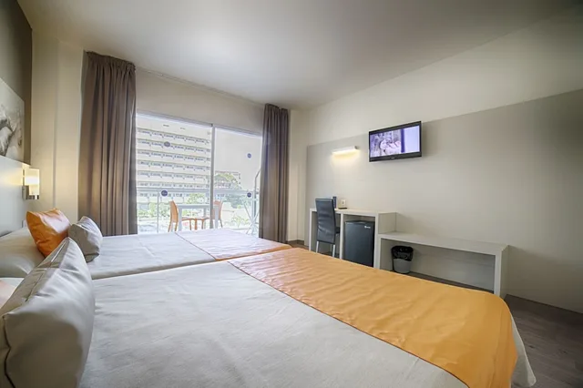غرفة مفردة بسرير مزدوج مع أريكة، Ohtels Villa Dorada 2/9