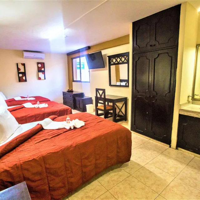 غرفة ثلاثية بسرير مزدوج، Hotel Plaza Mirador by Kavia 2/3
