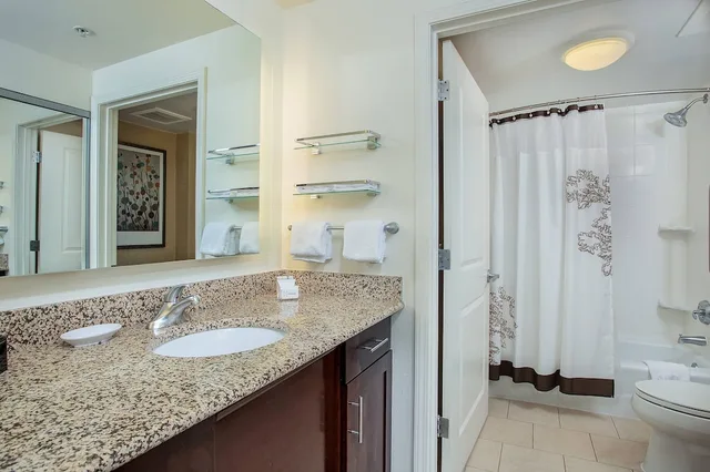 استوديو بسرير كينج مع أريكة لذوي الإعاقة، Residence Inn Jackson 2/2