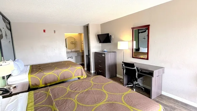 غرفة بسريرين كوين، Super 8 By Wyndham Marianna 7/10
